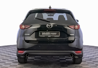 Подержанный автомобиль Mazda CX-5 2017 года (6 фото)
