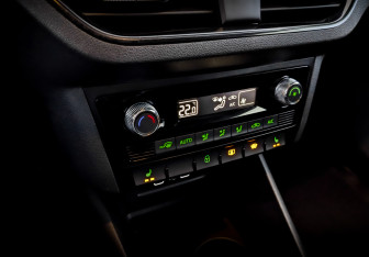 Подержанный автомобиль Skoda Rapid Liftback 2021 года (26 фото)