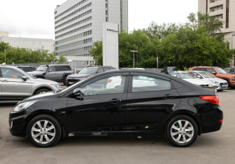 Подержанный автомобиль Hyundai Solaris Sedan 2012 года (6 фото)