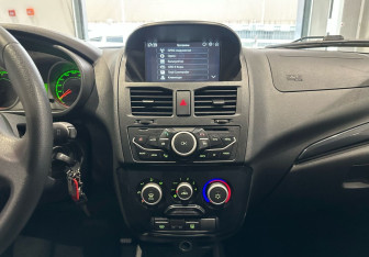 Подержанный автомобиль LADA (ВАЗ) Kalina Hatchback 2013 года (15 фото)