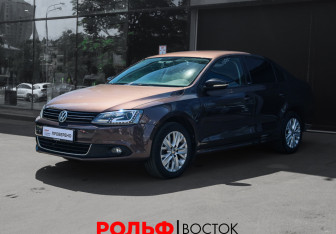 Подержанный автомобиль Volkswagen Jetta Sedan 2014 года (1 фото)