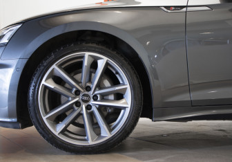 Подержанный автомобиль Audi A5 Liftback 2023 года (38 фото)
