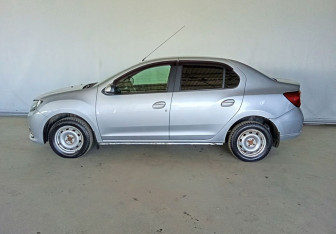 Подержанный автомобиль Renault Logan Sedan 2015 года (8 фото)