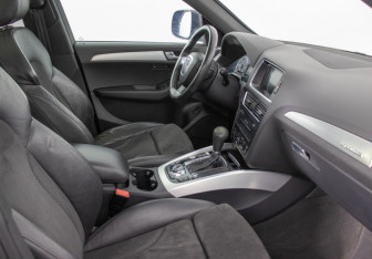 Подержанный автомобиль Audi Q5 2009 года (9 фото)