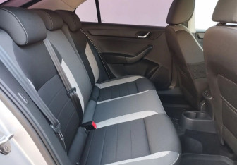 Подержанный автомобиль Skoda Rapid Liftback 2017 года (11 фото)