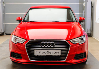Подержанный автомобиль Audi A3 Sedan 2018 года (2 фото)