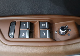 Подержанный автомобиль Audi A4 Sedan 2017 года (11 фото)