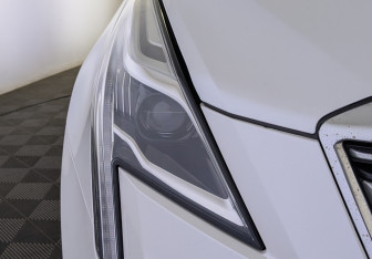 Подержанный автомобиль Cadillac XT5 2016 года (11 фото)