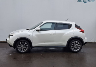Подержанный автомобиль Nissan Juke 2013 года (8 фото)