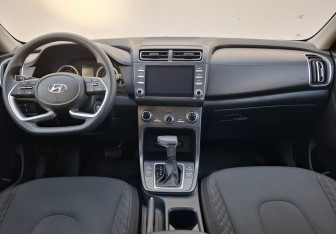Подержанный автомобиль Hyundai Creta 2022 года (12 фото)