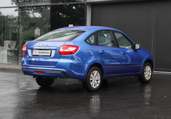 Подержанный автомобиль LADA (ВАЗ) Granta Liftback 2021 года (4 фото)