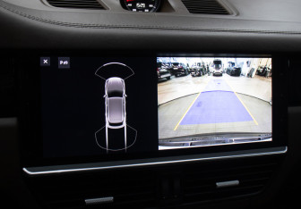 Подержанный автомобиль Porsche Cayenne 2018 года (18 фото)