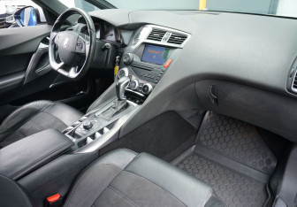 Подержанный автомобиль Citroen DS5 2012 года (10 фото)