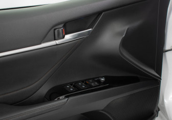 Подержанный автомобиль Toyota Camry Sedan 2019 года (13 фото)