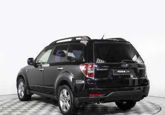 Подержанный автомобиль Subaru Forester Suv 2008 года (7 фото)