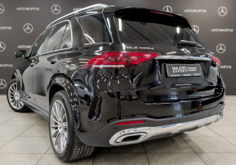Подержанный автомобиль Mercedes-Benz GLE 2022 года (7 фото)