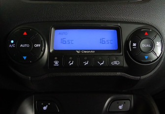 Подержанный автомобиль Hyundai ix35 2012 года (15 фото)