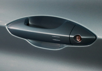 Подержанный автомобиль Geely Coolray 2024 года (17 фото)