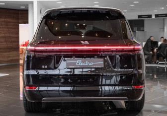 Новый LiXiang L9 2025 (5 фото)