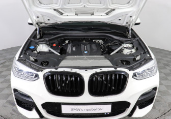 Подержанный автомобиль BMW X4 2020 года (10 фото)