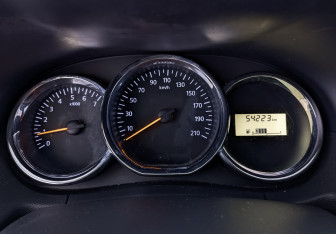 Подержанный автомобиль Renault Duster 2020 года (16 фото)