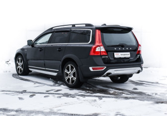 Подержанный автомобиль Volvo XC70 2012 года (6 фото)