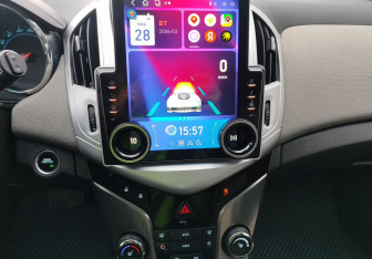 Подержанный автомобиль Chevrolet Cruze Wagon 2014 года (13 фото)