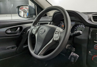 Подержанный автомобиль Nissan Qashqai 2014 года (20 фото)