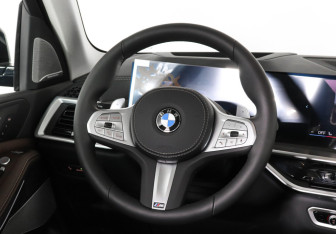 Новый BMW X5 2025 (13 фото)