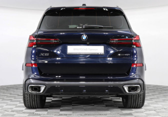 Новый BMW X5 2025 (5 фото)
