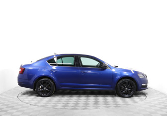 Подержанный автомобиль Skoda Octavia Liftback 2020 года (4 фото)