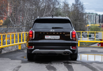 Подержанный автомобиль Hyundai Palisade 2022 года (4 фото)