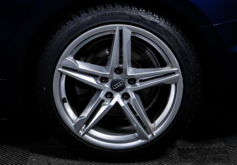 Подержанный автомобиль Audi A5 Liftback 2018 года (15 фото)