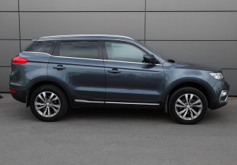 Подержанный автомобиль Geely Atlas 2019 года (10 фото)