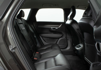 Подержанный автомобиль Volvo V90 Cross Country 2019 года (12 фото)