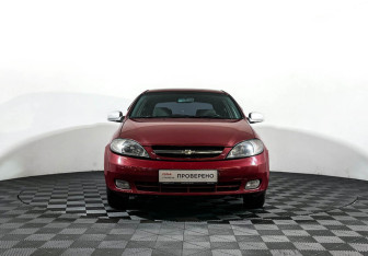 Подержанный автомобиль Chevrolet Lacetti Hatchback 2011 года (2 фото)
