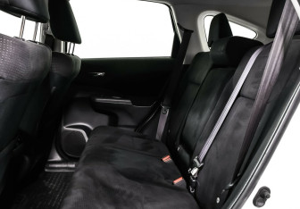 Подержанный автомобиль Honda CR-V 2013 года (11 фото)