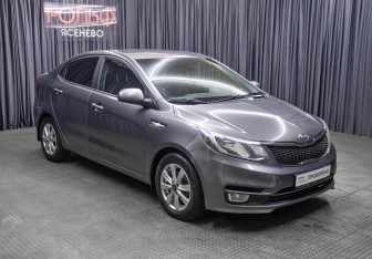 Подержанный автомобиль Kia Rio Sedan 2015 года (3 фото)