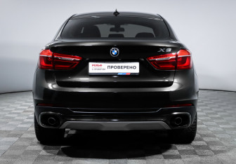 Подержанный автомобиль BMW X6 2016 года (6 фото)