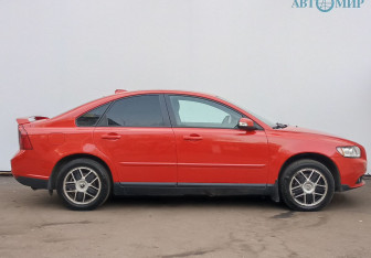 Подержанный автомобиль Volvo S40 2007 года (4 фото)