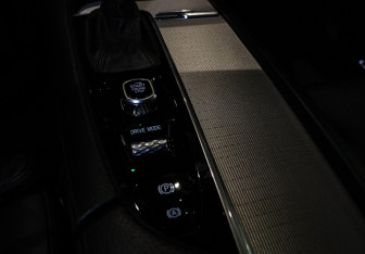 Подержанный автомобиль Volvo XC90 2019 года (19 фото)