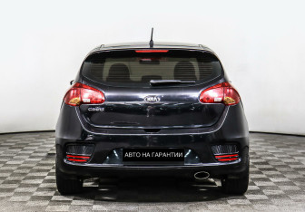 Подержанный автомобиль Kia Ceed Hatchback 2016 года (5 фото)