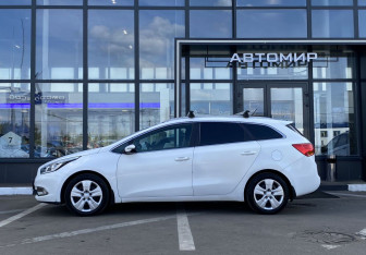 Подержанный автомобиль Kia Ceed Wagon 2014 года (8 фото)