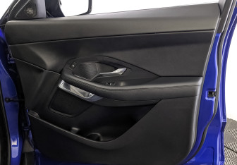 Подержанный автомобиль Jaguar E-Pace 2018 года (25 фото)