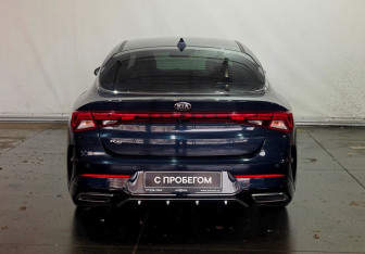 Подержанный автомобиль Kia K5 2020 года (5 фото)