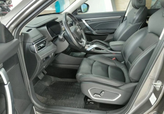 Подержанный автомобиль Geely Atlas Pro 2023 года (9 фото)
