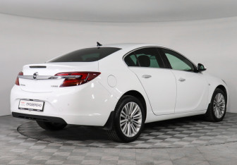 Подержанный автомобиль Opel Insignia Sedan 2014 года (5 фото)