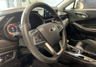 Подержанный автомобиль Москвич 3 2023 года (13 фото)