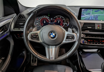Подержанный автомобиль BMW X4 2020 года (22 фото)