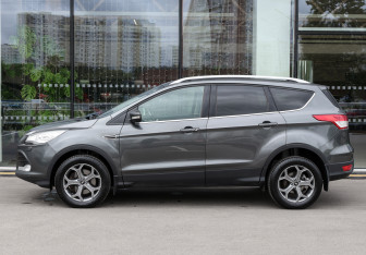 Подержанный автомобиль Ford Kuga 2015 года (8 фото)